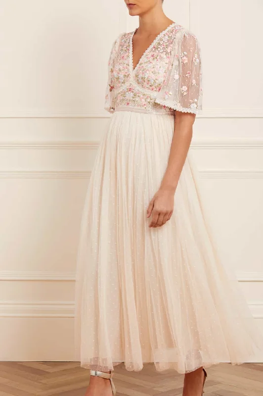Midi dresses with patchwork patterns for a one - of - a - kind style Ribbon Bouquet Bodice Ankle Gown Midi dresses with patchwork patterns for a one - of - a - kind style Ribbon Bouquet Bodice Ankle Gown