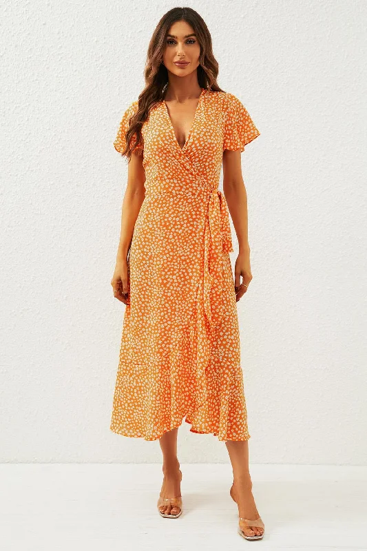 Midi dresses with satin - finish fabrics for a luxurious feel Wickel-Midikleid mit Blumendruck in Orangegelb Midi dresses with satin - finish fabrics for a luxurious feel Wickel-Midikleid mit Blumendruck in Orangegelb