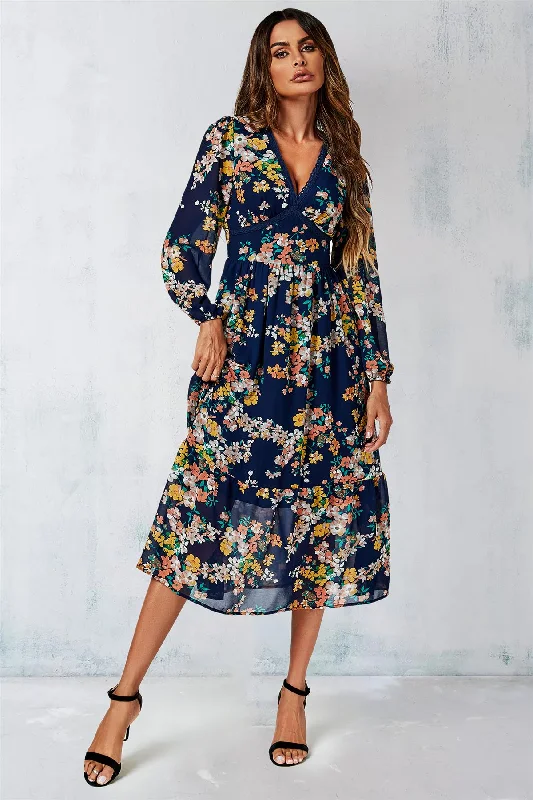 Midi dresses with printed lining for a hidden and stylish detail Floral Print Long Sleeve Maxi Dress In Navy Midi dresses with printed lining for a hidden and stylish detail Floral Print Long Sleeve Maxi Dress In Navy