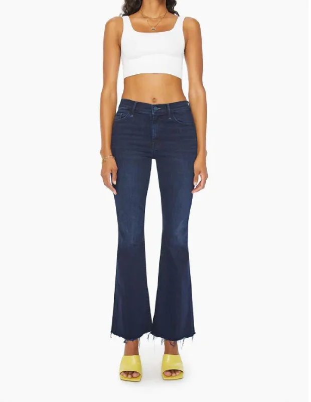 Women's Denim - Look Tight Trousers in Light Blue for a Casual and Versatile OptionThe Weekender Fray In Chop On My Shoulder Women's Denim - Look Tight Trousers in Light Blue for a Casual and Versatile OptionThe Weekender Fray In Chop On My Shoulder