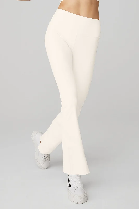 Plus Size Women's Stretch Cotton Tight Trousers in Navy for Comfortable Everyday WearAirbrush High-Waist 7/8 Bootcut Legging - Ivory Plus Size Women's Stretch Cotton Tight Trousers in Navy for Comfortable Everyday WearAirbrush High-Waist 7/8 Bootcut Legging - Ivory