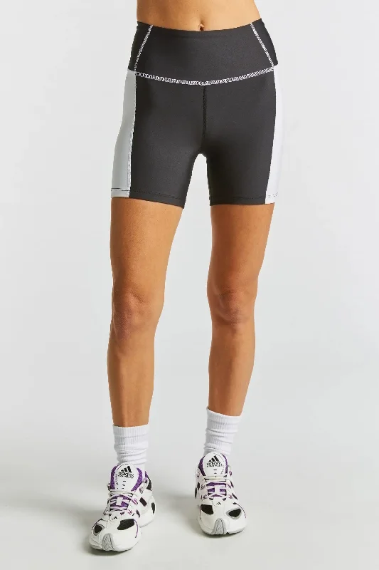Women's Seamless Compression Tight Trousers in Gray for Fitness and Yoga SessionsWork Out Short Women's Seamless Compression Tight Trousers in Gray for Fitness and Yoga SessionsWork Out Short