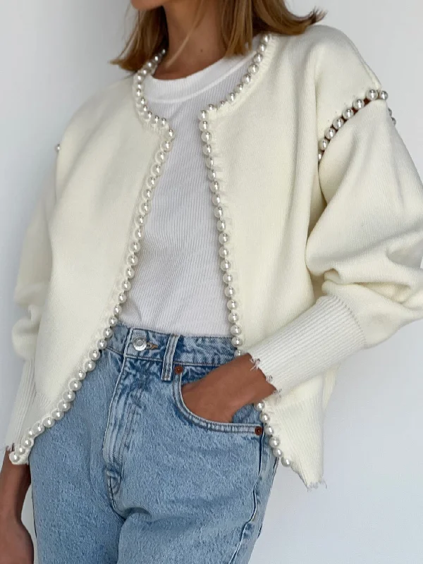 cable knit women cardigan with intricate patternsVintage Pearl Graceful Edge Cardigan cable knit women cardigan with intricate patternsVintage Pearl Graceful Edge Cardigan