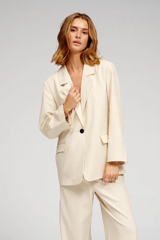 Plus Size Women's Embroidered Blazers in Floral Patterns for a Feminine TouchOversized Blazer - Beige Plus Size Women's Embroidered Blazers in Floral Patterns for a Feminine TouchOversized Blazer - Beige