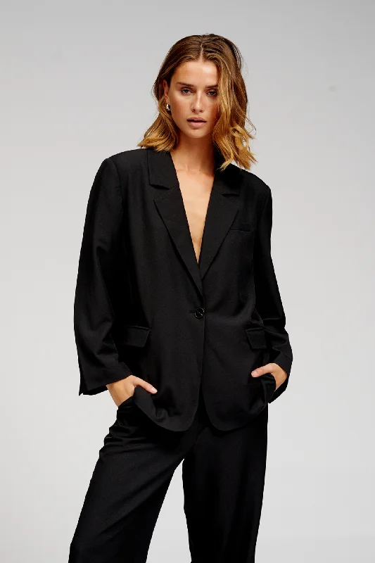 Oversized Women's Printed Blazers in Animal Patterns for a Statement PieceOversized Blazer - Black Oversized Women's Printed Blazers in Animal Patterns for a Statement PieceOversized Blazer - Black