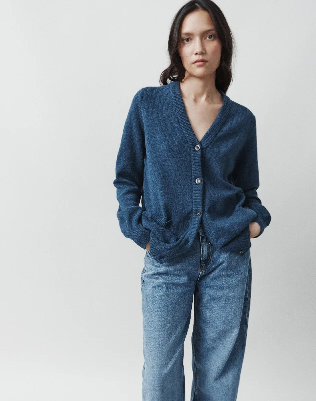 plus size women cardigan for comfortable layeringThe CARDIGAN / 2.0 - Atlantic Blue plus size women cardigan for comfortable layeringThe CARDIGAN / 2.0 - Atlantic Blue
