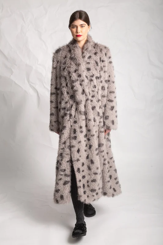 Tie - Front Women's Lambswool Sweaters in Pastel HuesLes Filles D'ailleurs Luxury Vide Faux Fur Coat Tie - Front Women's Lambswool Sweaters in Pastel HuesLes Filles D'ailleurs Luxury Vide Faux Fur Coat