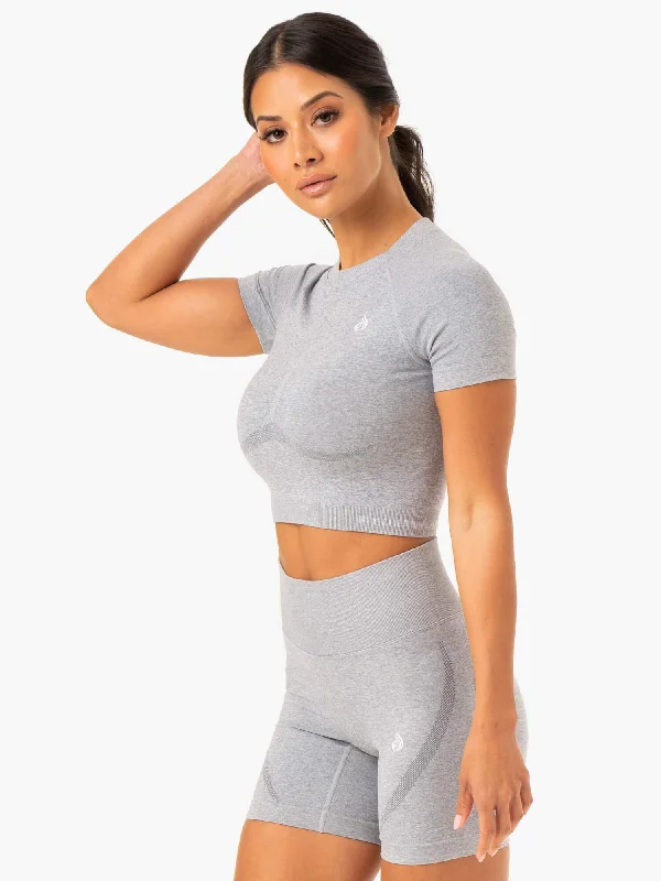Crop Top Women T Shirt to Pair with High - Waisted BottomsSculpt Seamless T-Shirt - Grey Marl Crop Top Women T Shirt to Pair with High - Waisted BottomsSculpt Seamless T-Shirt - Grey Marl