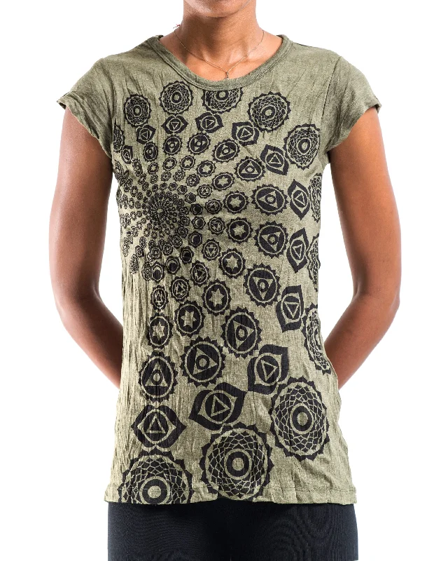 Embroidered Women T Shirt with Intricate DetailsWomens Chakra Fractal T-Shirt in Green Embroidered Women T Shirt with Intricate DetailsWomens Chakra Fractal T-Shirt in Green