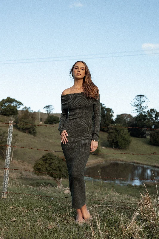 Longline Women's Mohair Sweater Dresses in a Loose FitArchie Off The Shoulder Midi Dress - Olive Longline Women's Mohair Sweater Dresses in a Loose FitArchie Off The Shoulder Midi Dress - Olive