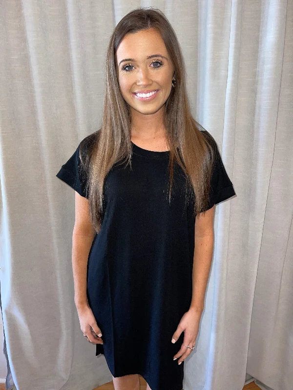 Empire Waist Women Dress to Accentuate the Bust and Conceal the WaistBlack T-shirt Dress Empire Waist Women Dress to Accentuate the Bust and Conceal the WaistBlack T-shirt Dress