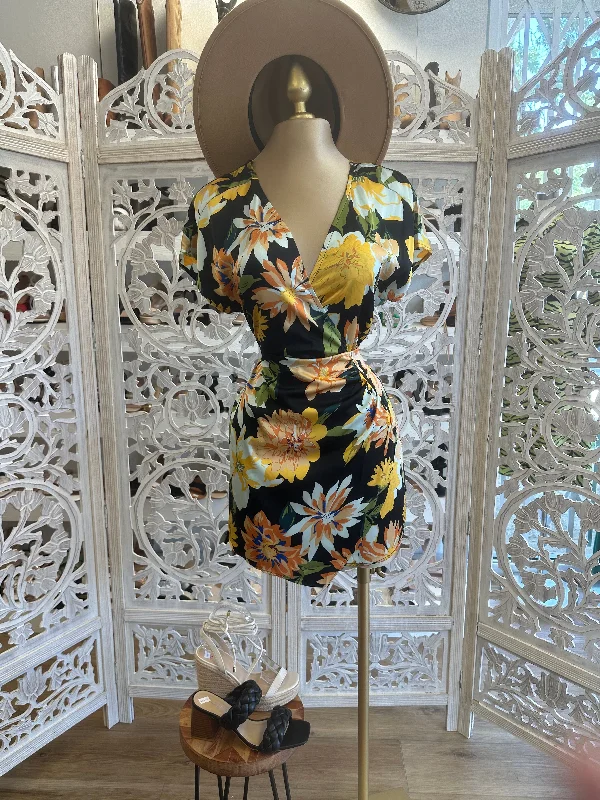 Long - Sleeve Women Dress in Velvet for a Luxurious Winter LookFloral Wrapped Mini Dress Long - Sleeve Women Dress in Velvet for a Luxurious Winter LookFloral Wrapped Mini Dress