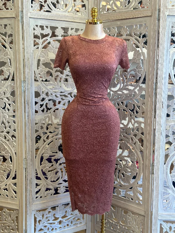 Sheath Women Dress with a Tailored Fit for a Professional LookMauve Lace Bodycon Dress- Stretchy, Estira Sheath Women Dress with a Tailored Fit for a Professional LookMauve Lace Bodycon Dress- Stretchy, Estira