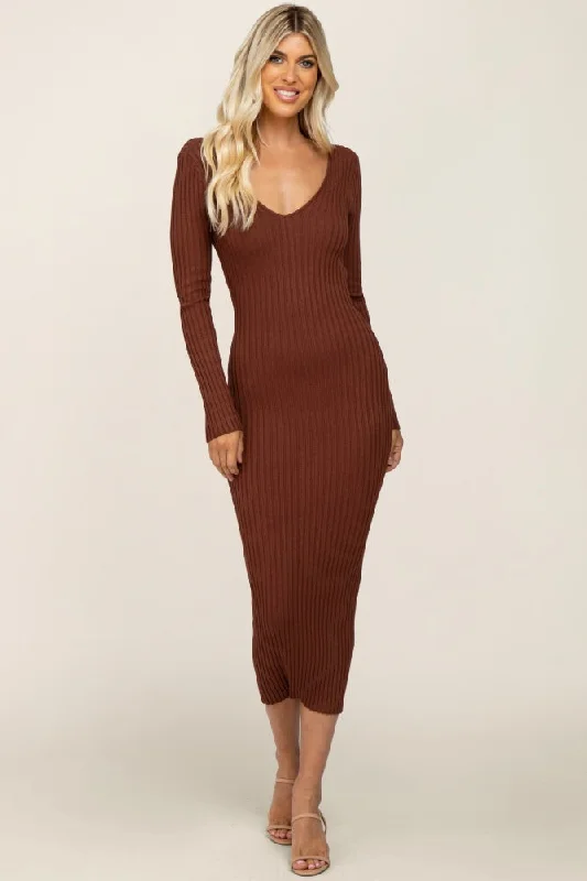 Sleeveless Women's Silk Blend Sweater Dresses for a Sophisticated LookMocha V-Neck Long Sleeve Fitted Maxi Dress Sleeveless Women's Silk Blend Sweater Dresses for a Sophisticated LookMocha V-Neck Long Sleeve Fitted Maxi Dress