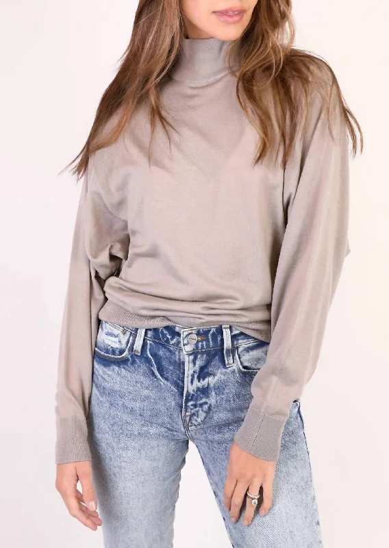 Belted Women's Cotton Blend Sweater Dresses for a Casual LookRomea Sweater In Beige Belted Women's Cotton Blend Sweater Dresses for a Casual LookRomea Sweater In Beige