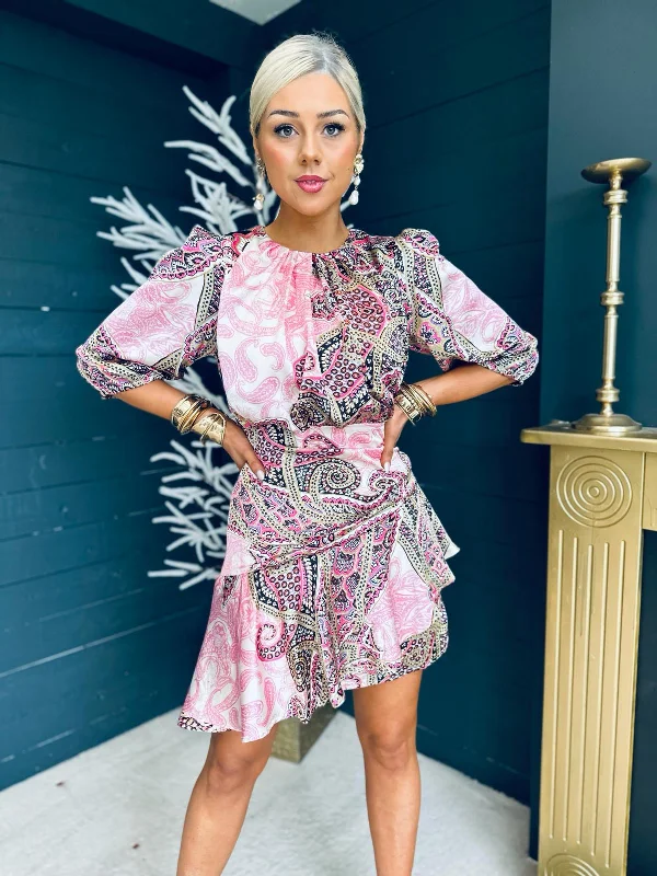 Halter Neck Women Dress to Show Off the Shoulders and Neckline Halter Neck Women Dress to Show Off the Shoulders and Neckline Kass Satin Mini Dress Paisley Pink Halter Neck Women Dress to Show Off the Shoulders and Neckline Halter Neck Women Dress to Show Off the Shoulders and Neckline Kass Satin Mini Dress Paisley Pink