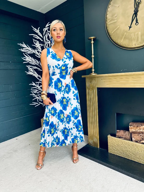 Strapless Women Dress with a Built - in Bra for Comfort and Support Strapless Women Dress with a Built - in Bra for Comfort and Support Tia Pleated Midi Dress Blue Floral Strapless Women Dress with a Built - in Bra for Comfort and Support Strapless Women Dress with a Built - in Bra for Comfort and Support Tia Pleated Midi Dress Blue Floral