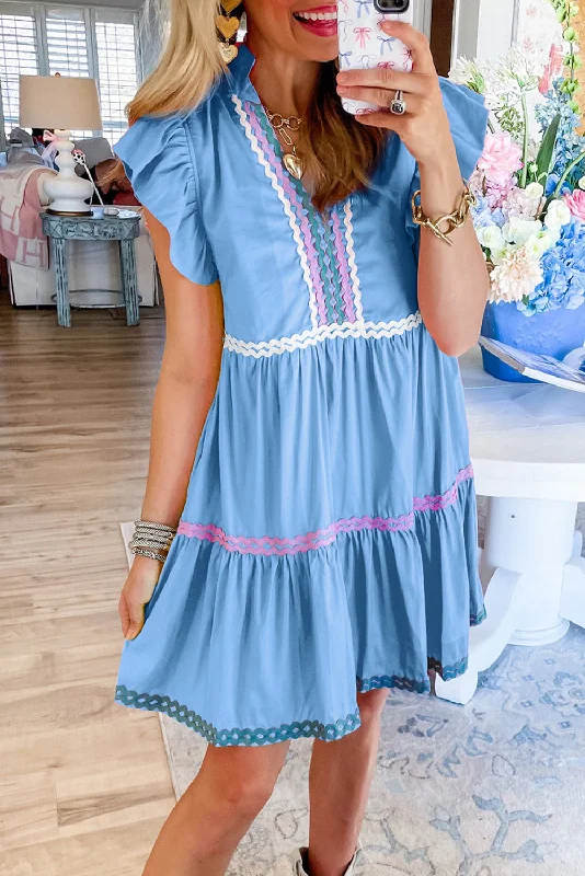 Midi dresses with printed lining for a hidden and stylish detailRic-Rac Colorblock Flutter Sleeve Dress Midi dresses with printed lining for a hidden and stylish detailRic-Rac Colorblock Flutter Sleeve Dress