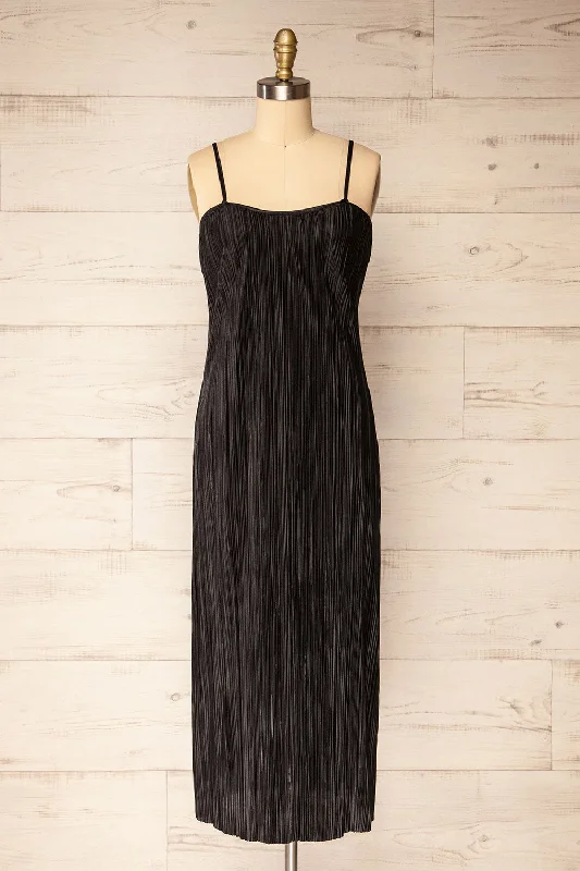 Velvet midi dresses in jewel tones for a glamorous winter eventCordoba Black | Pleated Midi Dress Velvet midi dresses in jewel tones for a glamorous winter eventCordoba Black | Pleated Midi Dress