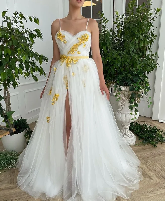 Midi dresses with keyhole backs for a flirty and unexpected detailSerenity Blossom Gown Midi dresses with keyhole backs for a flirty and unexpected detailSerenity Blossom Gown