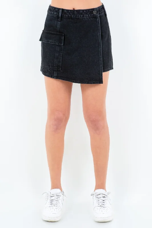 Plus Size Women's Denim Shorts with Embroidered Flowers in Light Blue for a Feminine TouchAmerican Bazi Cargo Pocket Mini Skort Plus Size Women's Denim Shorts with Embroidered Flowers in Light Blue for a Feminine TouchAmerican Bazi Cargo Pocket Mini Skort
