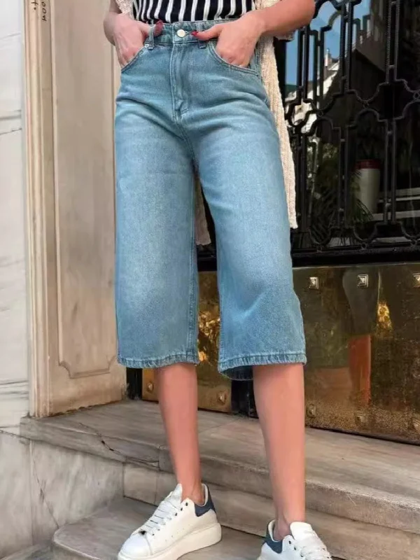 Women's Leather - Look Faux Leather Shorts in Black for an Edgy and Bold AppearanceHigh Waist Denim Shorts with Pockets Women's Leather - Look Faux Leather Shorts in Black for an Edgy and Bold AppearanceHigh Waist Denim Shorts with Pockets