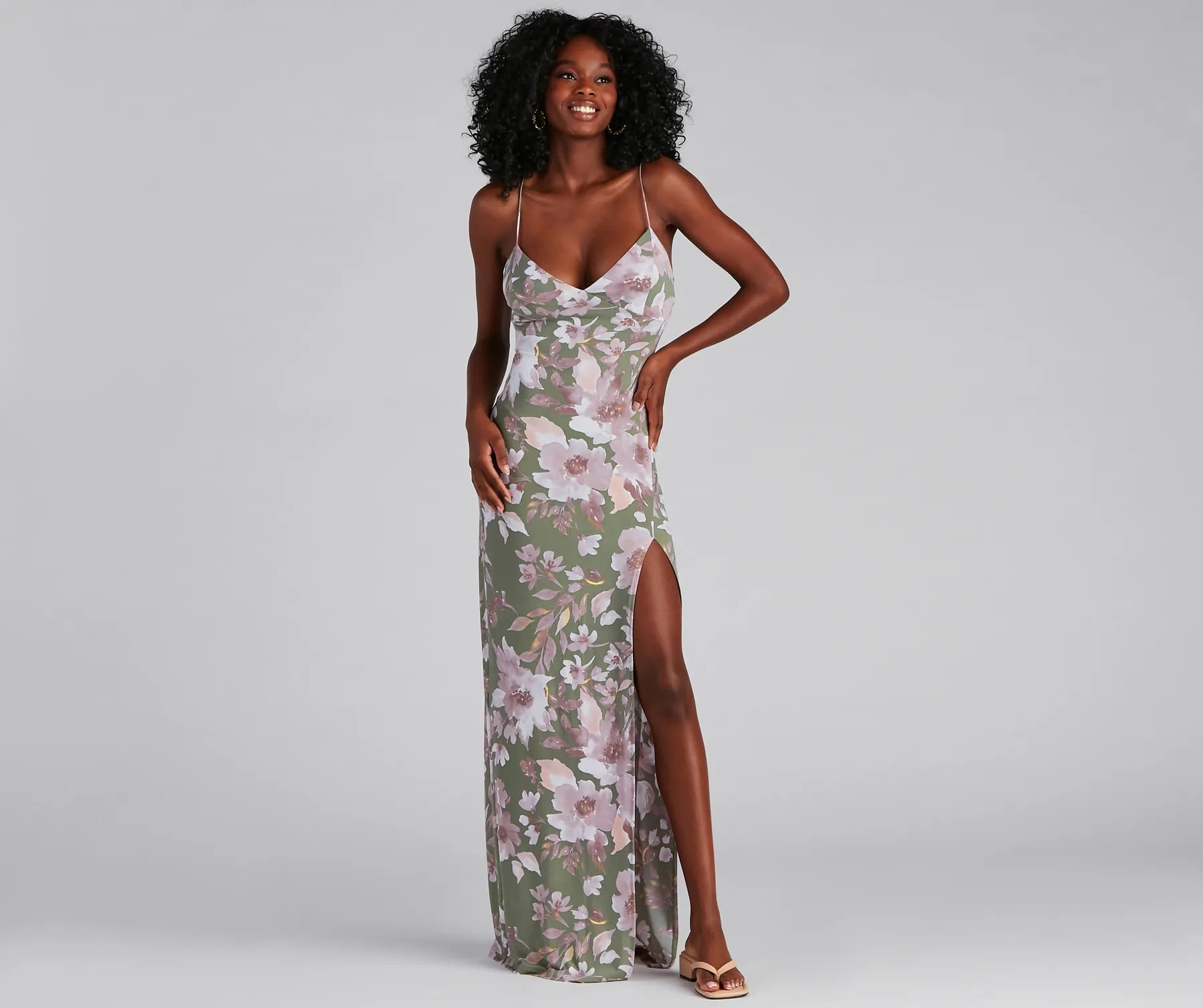 Maxi dresses with an empire waist for a flattering fit on all body typesChasing Sunsets Floral Maxi Dress Maxi dresses with an empire waist for a flattering fit on all body typesChasing Sunsets Floral Maxi Dress