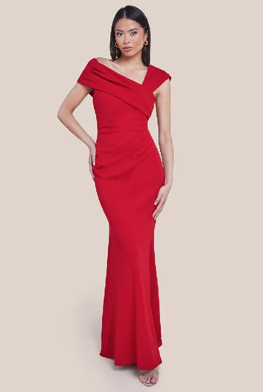Maxi dresses with a gathered skirt for a voluminous and dramatic effectGoddiva One Shoulder Evening Maxi Dress - Red Maxi dresses with a gathered skirt for a voluminous and dramatic effectGoddiva One Shoulder Evening Maxi Dress - Red