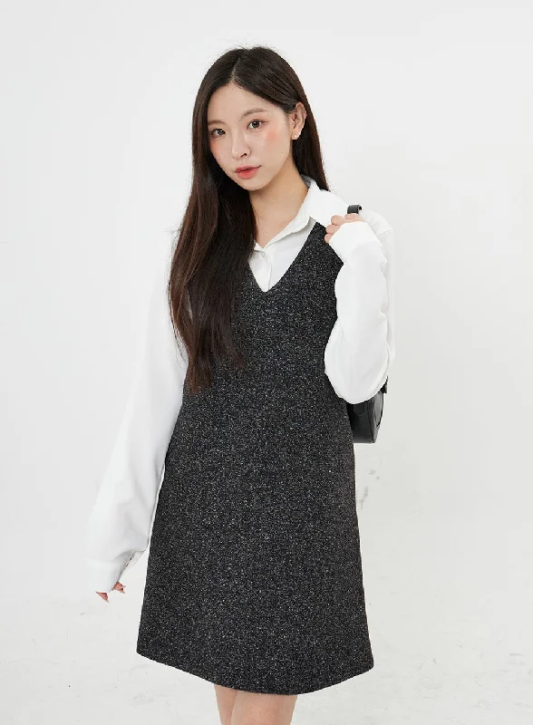 Mini dresses with ribbed textures for a unique appearanceMixed Color V-Neck Wool Dress BO21 Mini dresses with ribbed textures for a unique appearanceMixed Color V-Neck Wool Dress BO21