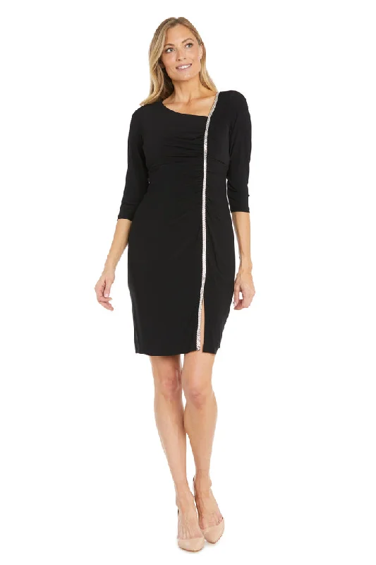 Plaid cocktail dresses with a flared skirt for a classic feelR&M Richards 2635 Short Fitted Cocktail Knee Length Dress Plaid cocktail dresses with a flared skirt for a classic feelR&M Richards 2635 Short Fitted Cocktail Knee Length Dress