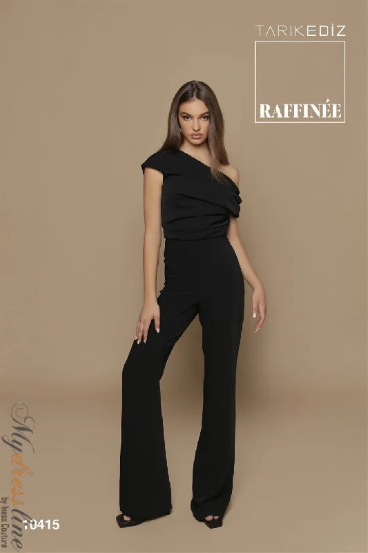 Formal dresses with side - slit pockets and beaded accents for a practical and stylish formal eventTarik Ediz 10415 Formal dresses with side - slit pockets and beaded accents for a practical and stylish formal eventTarik Ediz 10415