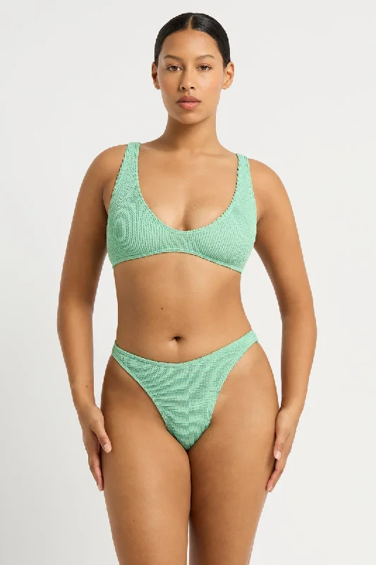 High - performance bikini with quick - drying fabric for active swimmersBermuda Lurex Scout & Scene Set High - performance bikini with quick - drying fabric for active swimmersBermuda Lurex Scout & Scene Set